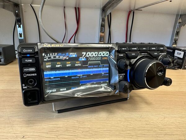 YAESU FT 710 AESS HF E 50 MHZ ALL MODE COME NUOVO SOLO PROVATO CON IMBALLO E GARANZIA CSY AND SON UN ANNO