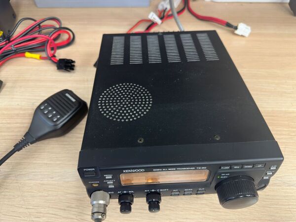 KENWOOD TS 60 RTX 50 MHZ ALL MODE OTTIMO CON STAFFA