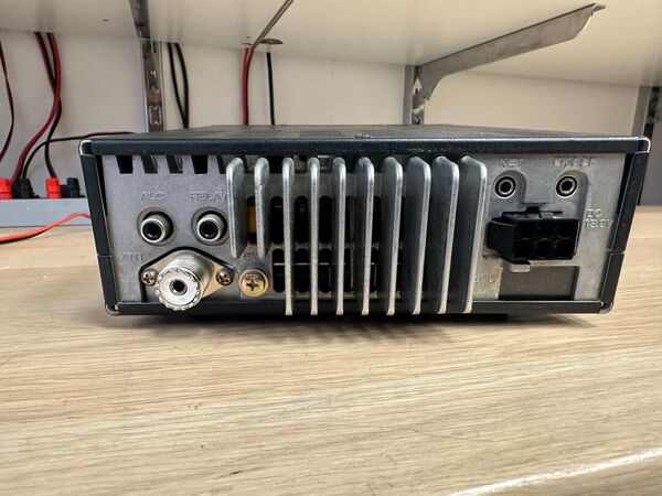 KENWOOD TS 60 RTX 50 MHZ ALL MODE OTTIMO CON STAFFA