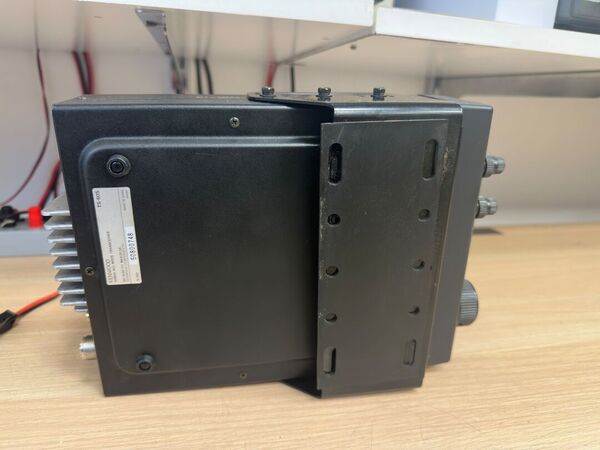 KENWOOD TS 60 RTX 50 MHZ ALL MODE OTTIMO CON STAFFA