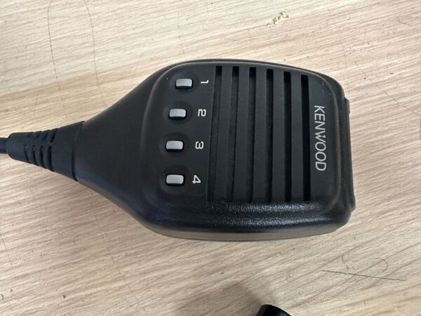 KENWOOD TS 60 RTX 50 MHZ ALL MODE OTTIMO CON STAFFA