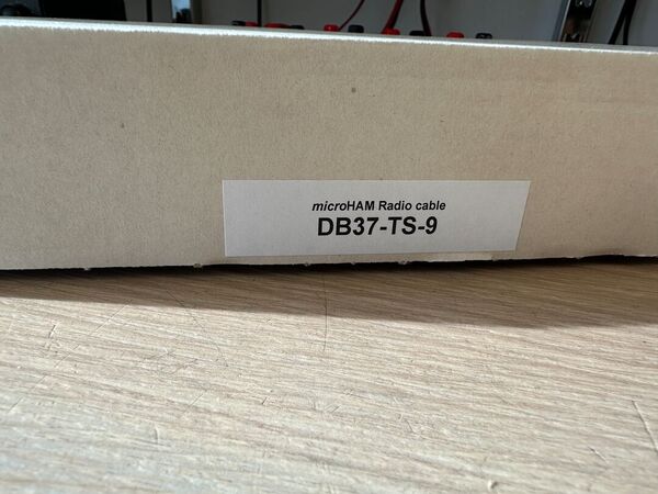 MICROHAM RADIO CABLE DB 37 TS 9 CAVO PER COLLEGAMENTO  KENWOOD TS  2000 E TS 590 E SIMILARI PER MICROHAM MICRO KEYER, COME NUOVO CON IMBALLO