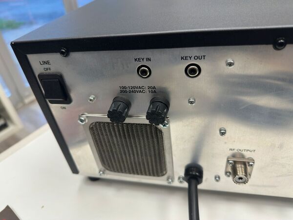 ACOM 1000 HF E 50 MHZ AMPLIFICATORE LINEARE A VALVOLA OTTIMO CON IMBALLO E GARANZIA CSY AND SON