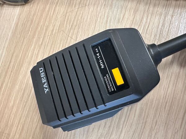 YAESU FT 212 RH VEICOLARE VHF 50 WATT CON SCHEDA TONI  E REC OTTIMO CON IMBALLO