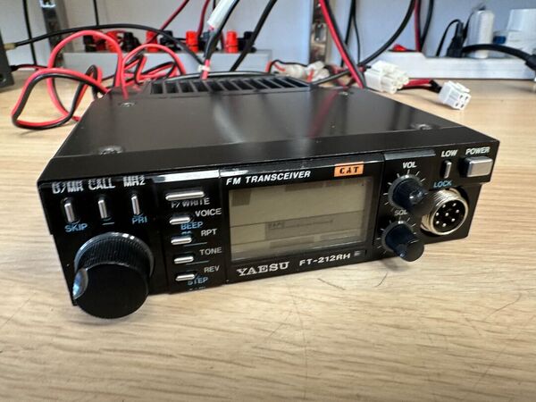 YAESU FT 212 RH VEICOLARE VHF 50 WATT CON SCHEDA TONI  E REC OTTIMO CON IMBALLO