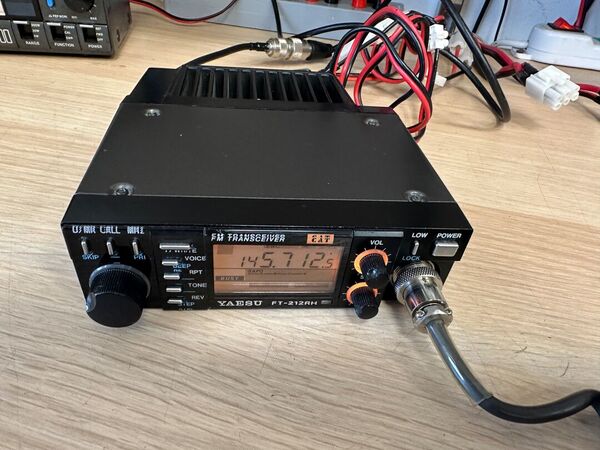 YAESU FT 212 RH VEICOLARE VHF 50 WATT CON SCHEDA TONI  E REC OTTIMO CON IMBALLO