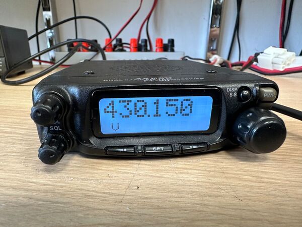 YAESU FT 90 R BIBANDA VEICOLARE 50 WATT OTTIMO E RARO CON IMBALLO