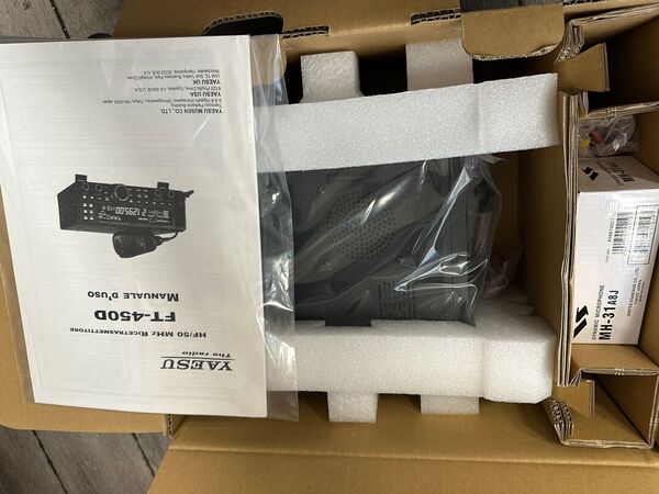 YAESU FT 450 D HF E 50 MHZ ALL MODE COME NUOVO ULTIMA SERIE CON IMBALLO E GARANZIA CSY AND SON