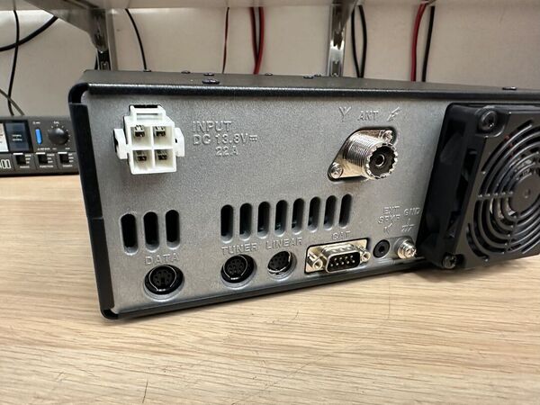 YAESU FT 450 D HF E 50 MHZ ALL MODE COME NUOVO ULTIMA SERIE CON IMBALLO E GARANZIA CSY AND SON