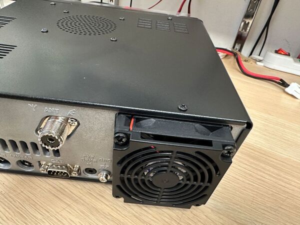 YAESU FT 450 D HF E 50 MHZ ALL MODE COME NUOVO ULTIMA SERIE CON IMBALLO E GARANZIA CSY AND SON