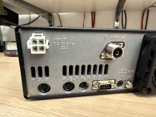 YAESU FT 450 D HF E 50 MHZ ALL MODE COME NUOVO ULTIMA SERIE CON IMBALLO E GARANZIA CSY AND SON