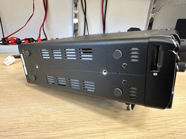 YAESU FT 710 AESS HF E 50 MHZ ALL MODE COME NUOVO CON IMBALLO GARANZIA CSY AND SON