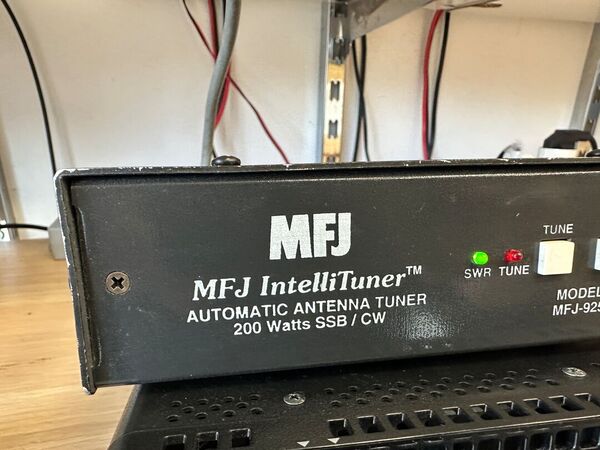 MFJ 926 ACCORDATORE AUTOMATICO ANTENNA HF OTTIMO