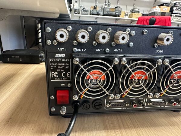 SPE EXPERT 1K-FA LINEARE HF E 50 MHX STATO SOLIDO 1 KW  CON ATU COME NUOVO