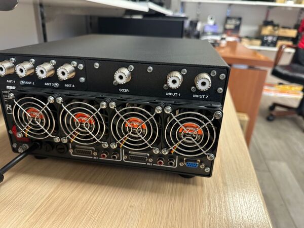 SPE EXPERT 1K-FA LINEARE HF E 50 MHX STATO SOLIDO 1 KW  CON ATU COME NUOVO