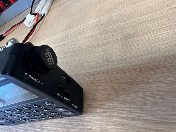 QODOSEN DX 286 RICEVITORE SCANNER PORTATILE DA 64 A 108 MHZ- 144 A 519 KHZ-520 A 1710 KHZ- 1711 A 27000KHZ COME NUOVA CON VALIGETTA E IMBALLO