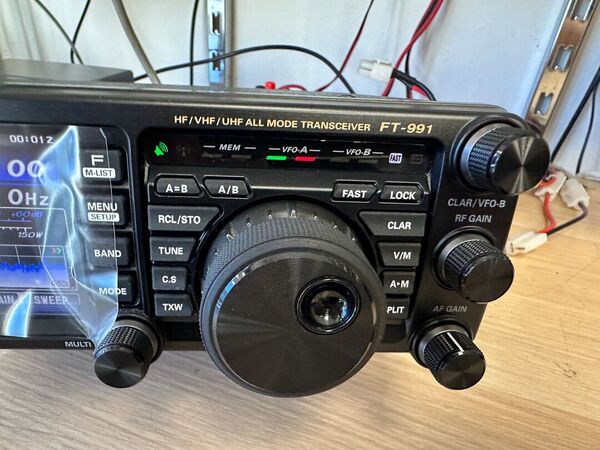 YAESU FT 991 QUADRIBANDA ALL MODE COME NUOVO CON IMBALLO GARANZIA CSY AND SON UN ANNO