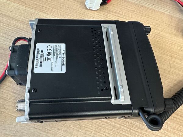 YAESU FTM 6000 BIBANDA VEICOLARE COME NUOVO DA DEMO CON IMBALLO GARANZIA CSY AND SON