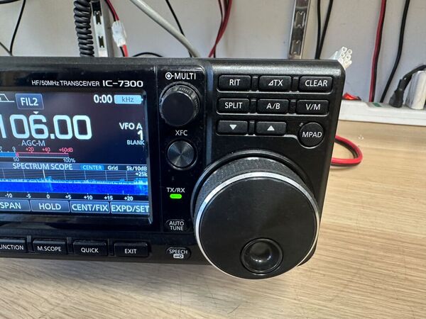 ICOM IC 7300 HF E 50 MHZ ALL MODE OTTIMO CON IMBALLO