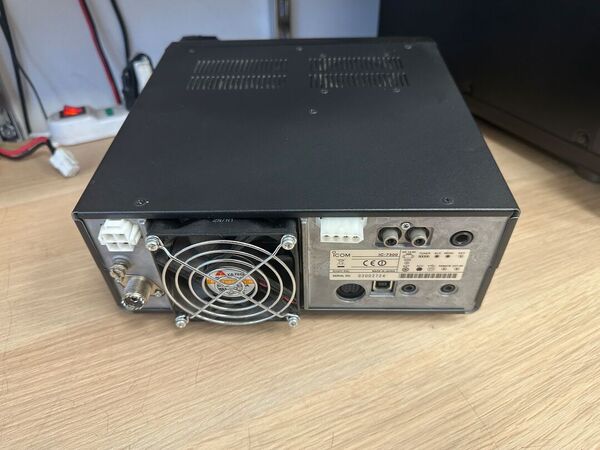 ICOM IC 7300 HF E 50 MHZ ALL MODE OTTIMO CON IMBALLO