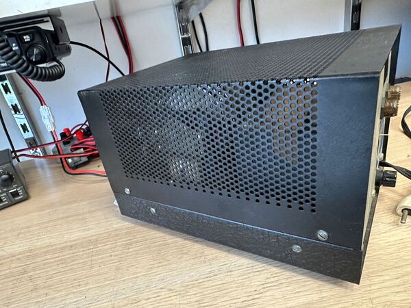 KRIS POWER PUMP LINEARE C  27 -28 MHZ VALVOLARE ALIMENTZIONE A 220 V