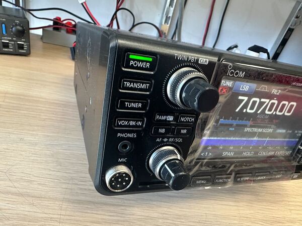 ICOM IC 7300 HF E 50 MHZ ALL MODE COME NUOVO LUGLIO 2025 GARANZIA RESIDUA OLTRE 4 ANNI ADVATEC ITALIA CON IMBALLO