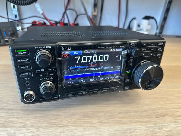 ICOM IC 7300 HF E 50 MHZ ALL MODE COME NUOVO LUGLIO 2025 GARANZIA RESIDUA OLTRE 4 ANNI ADVATEC ITALIA CON IMBALLO