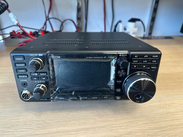 ICOM IC 7300 HF E 50 MHZ ALL MODE COME NUOVO LUGLIO 2025 GARANZIA RESIDUA OLTRE 4 ANNI ADVATEC ITALIA CON IMBALLO