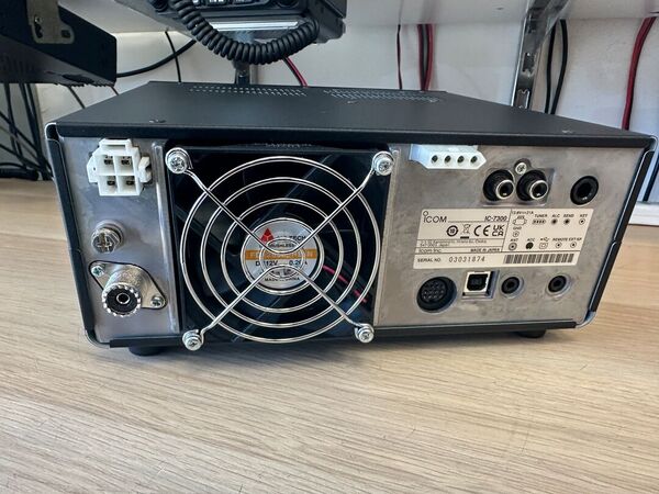 ICOM IC 7300 HF E 50 MHZ ALL MODE COME NUOVO LUGLIO 2025 GARANZIA RESIDUA OLTRE 4 ANNI ADVATEC ITALIA CON IMBALLO