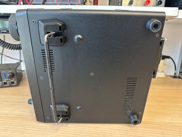 ICOM IC 7300 HF E 50 MHZ ALL MODE COME NUOVO LUGLIO 2025 GARANZIA RESIDUA OLTRE 4 ANNI ADVATEC ITALIA CON IMBALLO