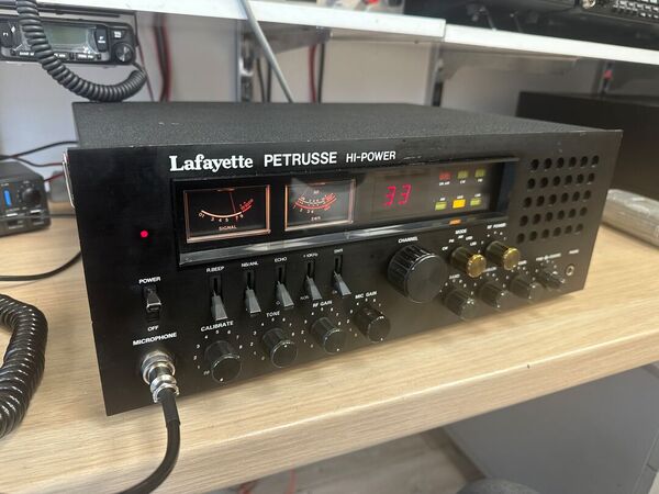 LAFAYETTE PETRUSSE HI-POWER CB HF ALL MODE BASE 5 BANDE ALIMENTAZIONE A 220V OTTIMO