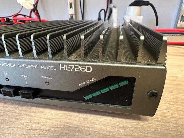 TOKIO HY POWER HL 726D LINEARE STATO SOLIDO VHF E UHF 50 WATT OTTIMO E RARO