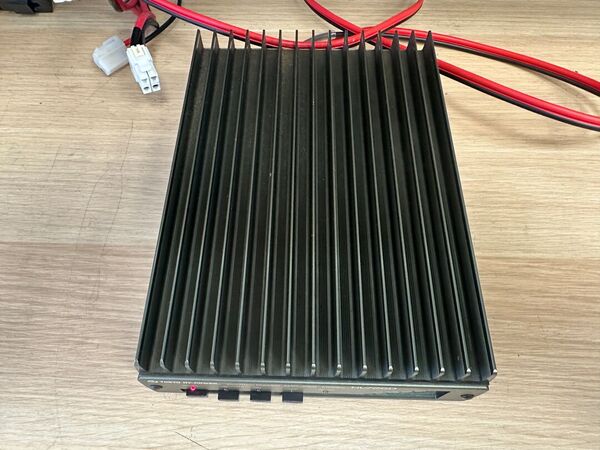 TOKIO HY POWER HL 726D LINEARE STATO SOLIDO VHF E UHF 50 WATT OTTIMO E RARO