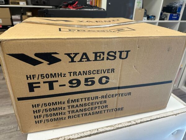 YAESU FT 950 HF E 50 MHZ ALL MODE OTTIMO CON IMBALLO