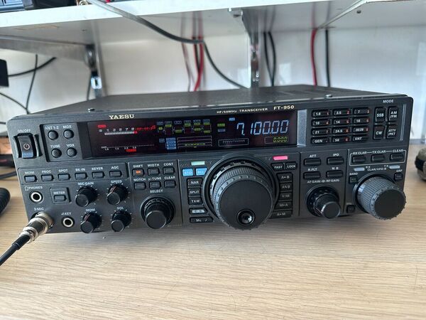 YAESU FT 950 HF E 50 MHZ ALL MODE OTTIMO CON IMBALLO