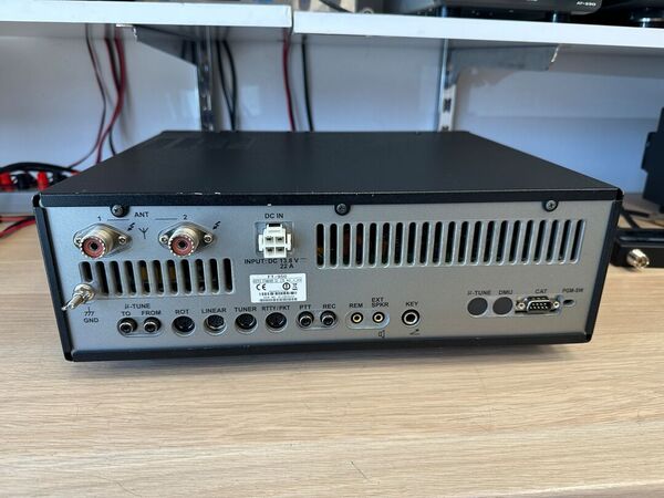 YAESU FT 950 HF E 50 MHZ ALL MODE OTTIMO CON IMBALLO