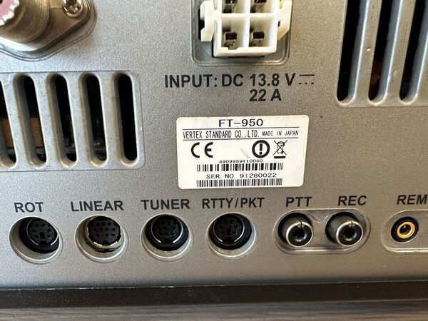 YAESU FT 950 HF E 50 MHZ ALL MODE OTTIMO CON IMBALLO