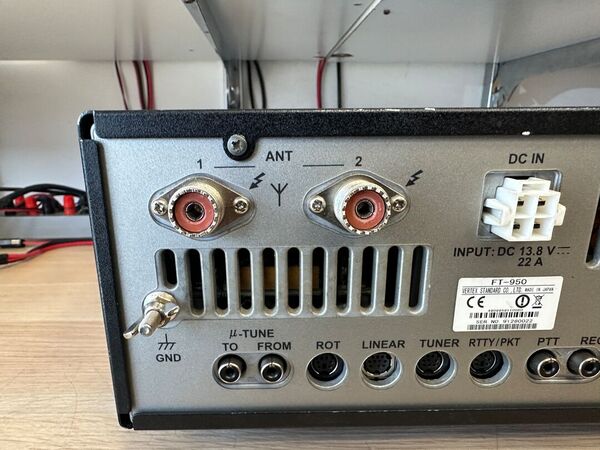 YAESU FT 950 HF E 50 MHZ ALL MODE OTTIMO CON IMBALLO