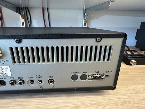 YAESU FT 950 HF E 50 MHZ ALL MODE OTTIMO CON IMBALLO