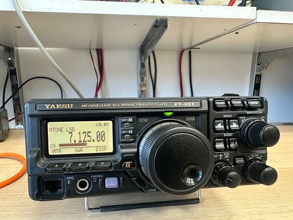 YAESU FT 897 D QUADRIBANDA ALL MODE OTTIMO CON IMBALLO