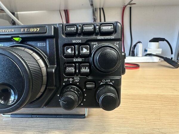 YAESU FT 897 D QUADRIBANDA ALL MODE OTTIMO CON IMBALLO