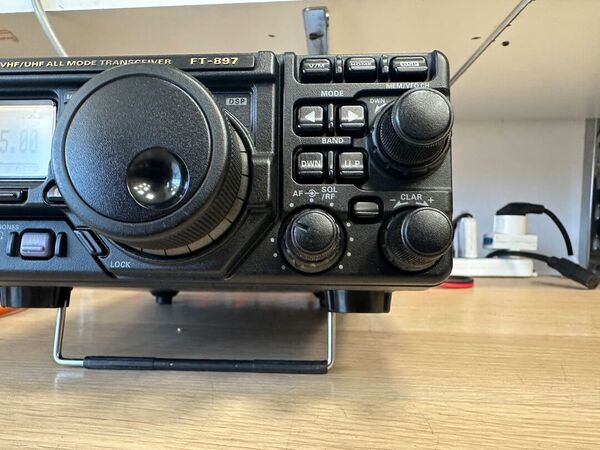 YAESU FT 897 D QUADRIBANDA ALL MODE OTTIMO CON IMBALLO