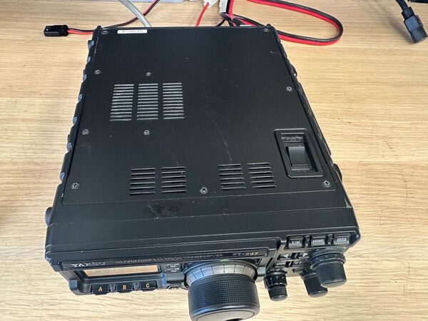 YAESU FT 897 D QUADRIBANDA ALL MODE OTTIMO CON IMBALLO