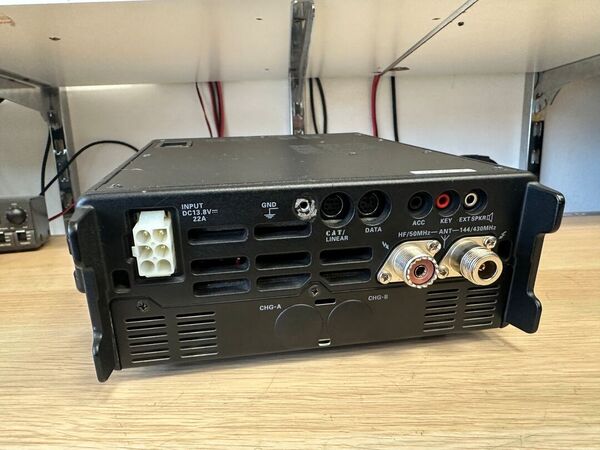 YAESU FT 897 D QUADRIBANDA ALL MODE OTTIMO CON IMBALLO