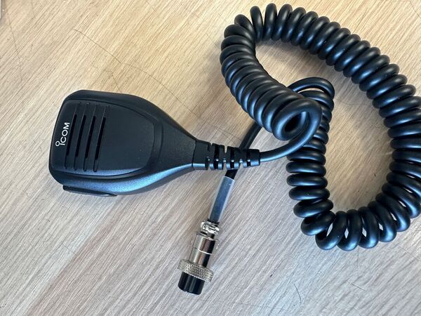 ICOM IC 7300 HF E 50 MHZ ALL MODE OTTIMO CON IMBALLO