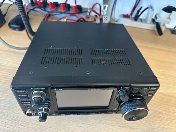 ICOM IC 7300 HF E 50 MHZ ALL MODE OTTIMO CON IMBALLO