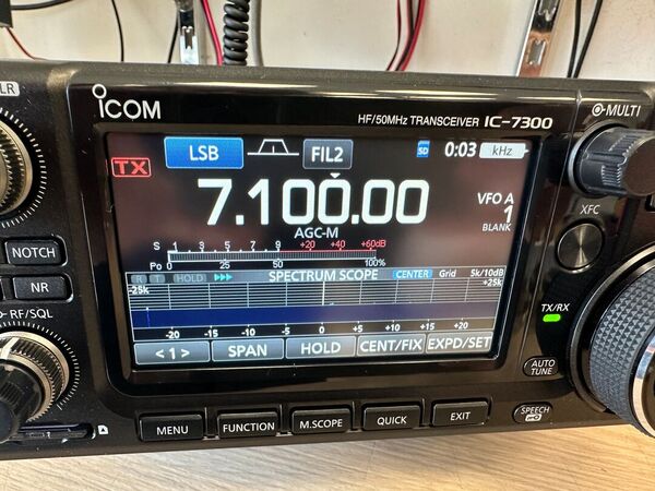 ICOM IC 7300 HF E 50 MHZ ALL MODE OTTIMO CON IMBALLO