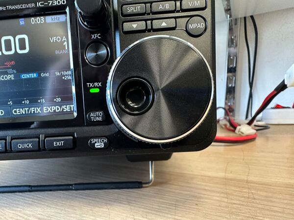 ICOM IC 7300 HF E 50 MHZ ALL MODE OTTIMO CON IMBALLO