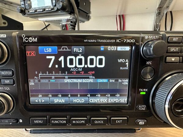 ICOM IC 7300 HF E 50 MHZ ALL MODE OTTIMO CON IMBALLO