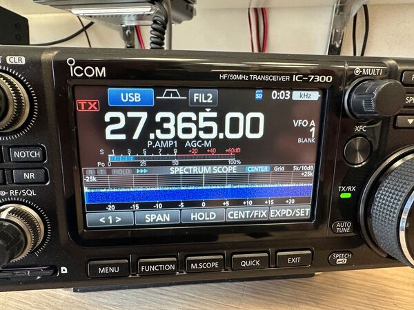 ICOM IC 7300 HF E 50 MHZ ALL MODE OTTIMO CON IMBALLO